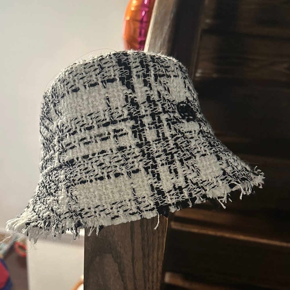 Stylish Black and White Tweed Bucket Hat